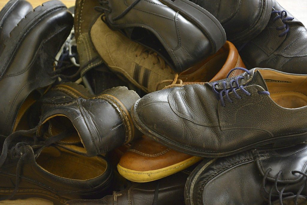 お金をかけずに革靴のつま先を修理したい 便利グッズと修理方法 Feetaxis